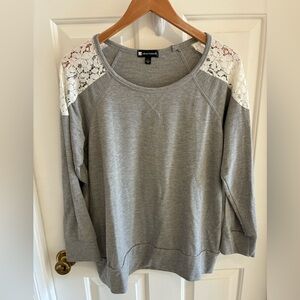 Valerie Bertinelli Gray Lace Accent Top, Large